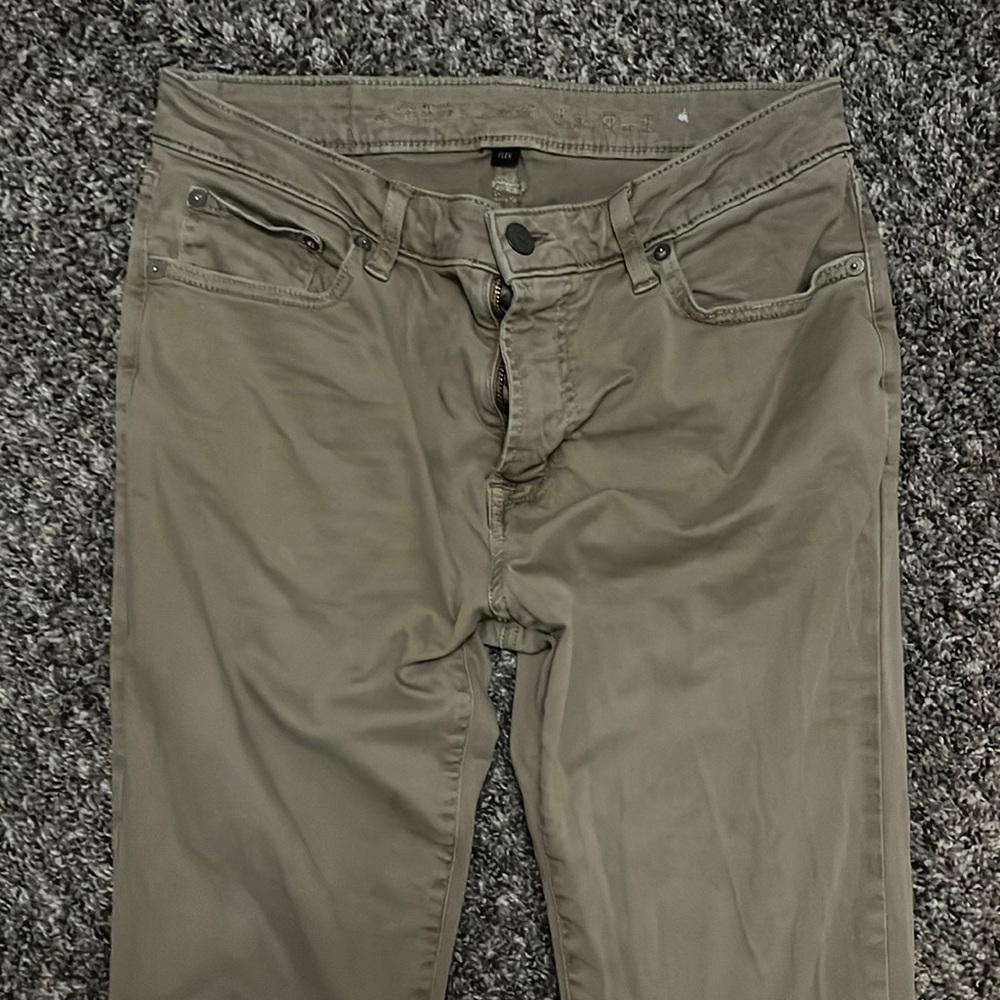 American Eagle Chico Pants